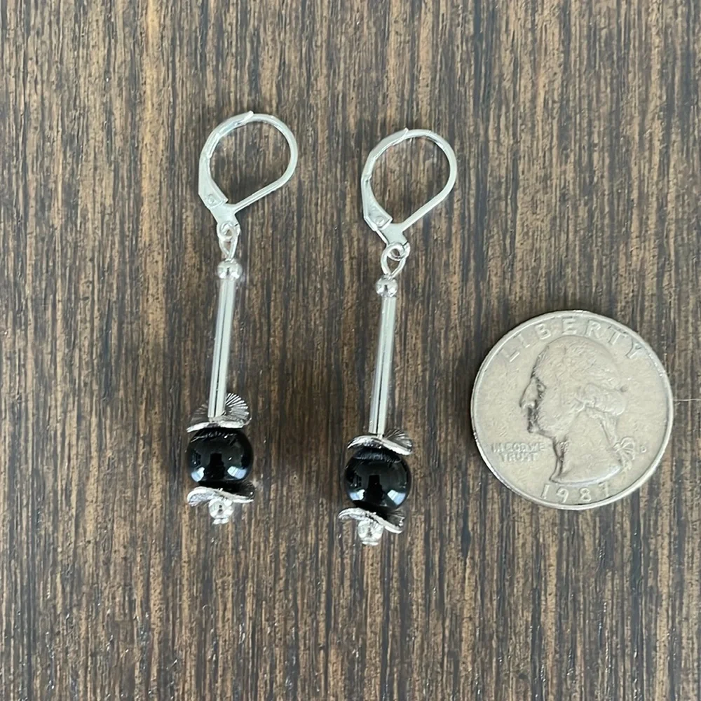 HAND CRAFTED EARRINGS Black with Silver
